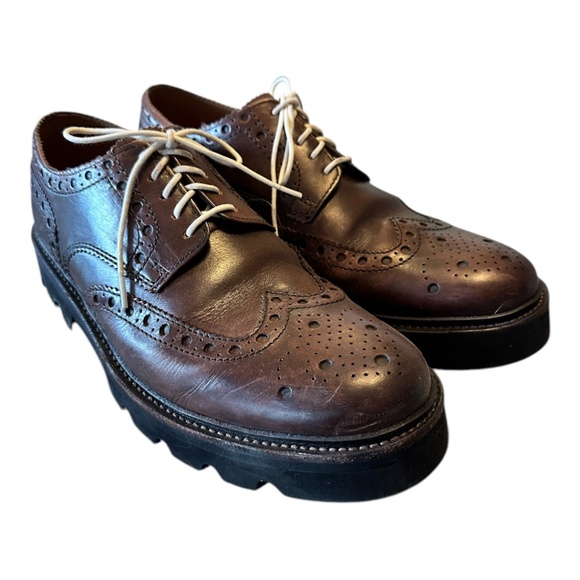 Grenson "Gendry" Wingtip with Modern Lug Sole – Size 10.5 US (Brown) - Picture 2 of 6